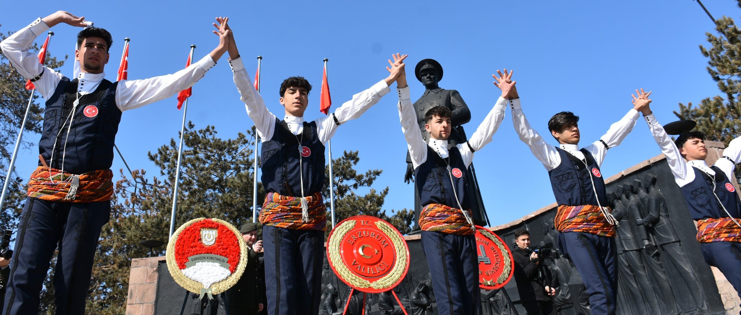 KURTULUŞ COŞKUSU FOTOĞRAFLARDA KALDI