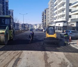 BÜYÜKŞEHİR ASFALT SEZONUNU ERKENDEN AÇTI