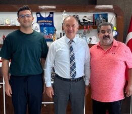 POTADA BAYRAK DEĞİŞİMİ NÖBETİ ÖĞRENCİSİNE DEVRETTİ