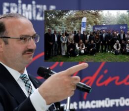 REKTÖR HOCA ÖĞRENCİLERLE İSTİŞARE YAPTI