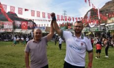ATA SPORU GÜREŞ ALTINBAŞAK AÇTI