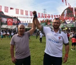 ATA SPORU GÜREŞ ALTINBAŞAK AÇTI